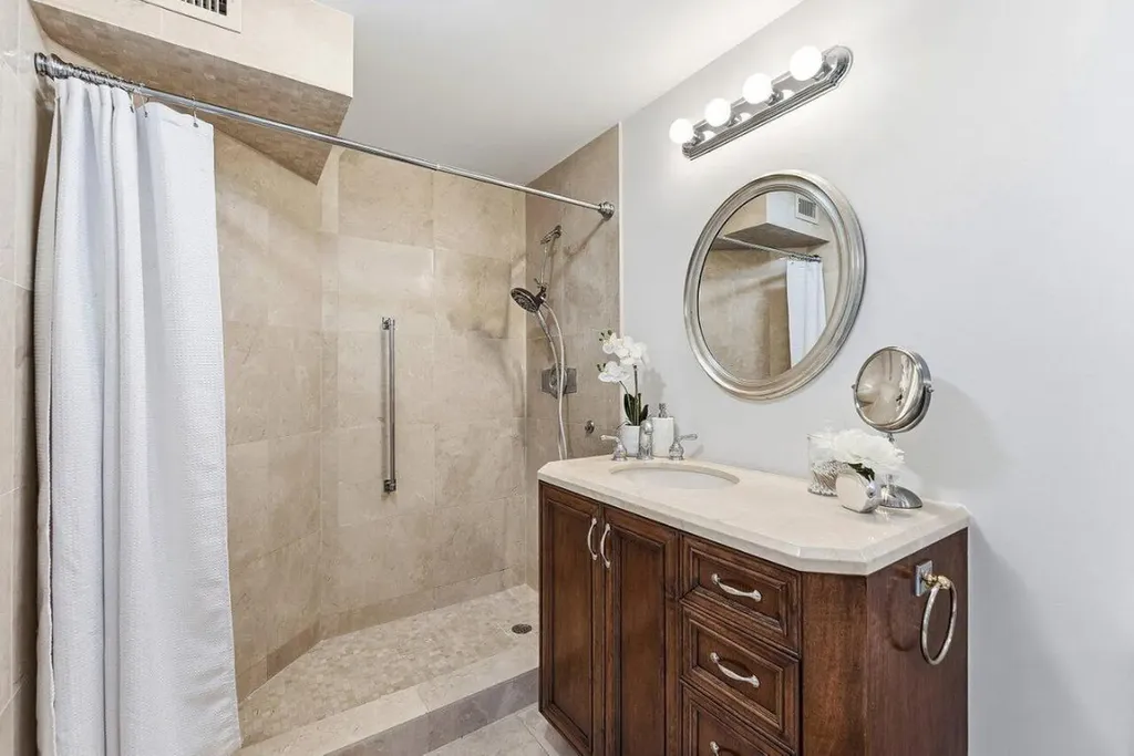 44 Cocoanut Row Palm Beach FL 33480