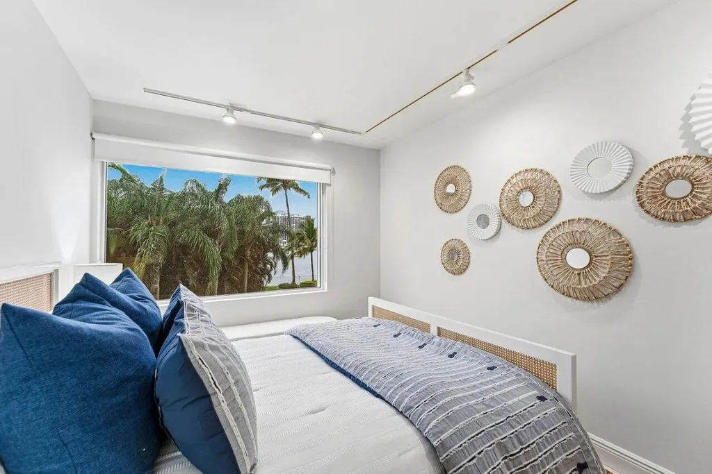 44 Cocoanut Row Palm Beach FL 33480