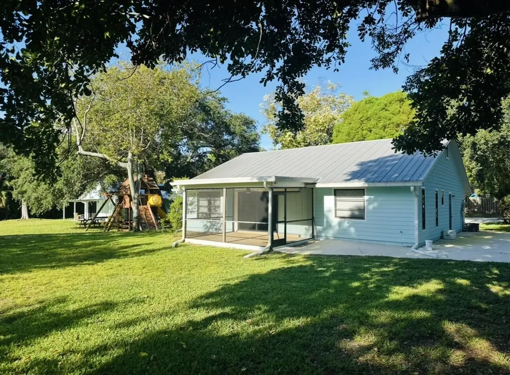 10908 SE Hobart Street Jupiter FL 33469