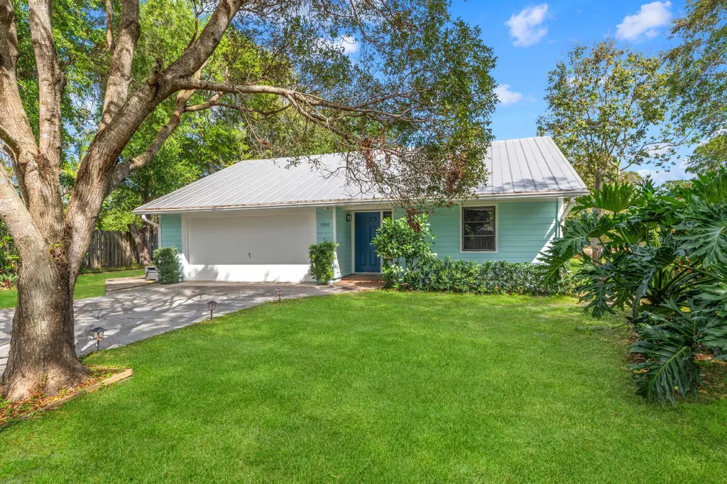 10908 SE Hobart Street Jupiter FL 33469