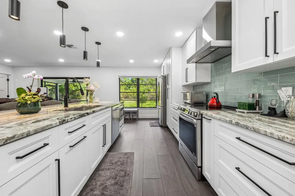 10908 SE Hobart Street Jupiter FL 33469