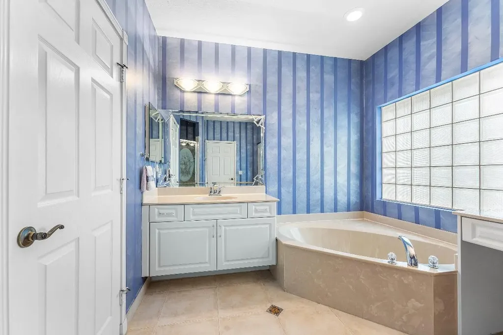 8688 Via Avellino Lake Worth FL 33467