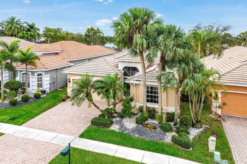 8688 Via Avellino Lake Worth FL 33467