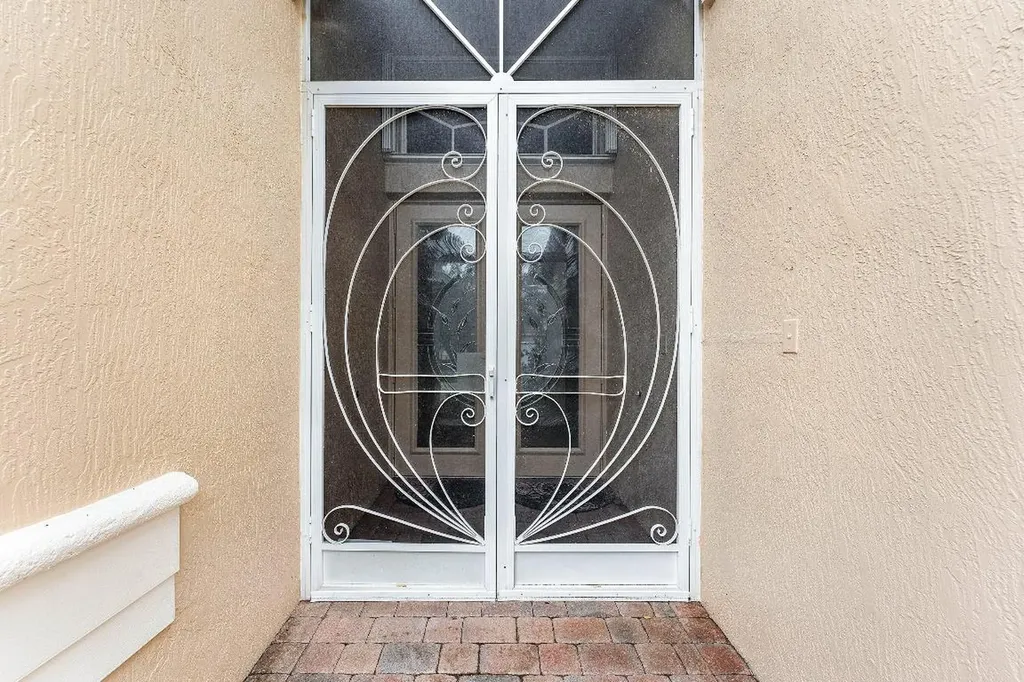 8688 Via Avellino Lake Worth FL 33467