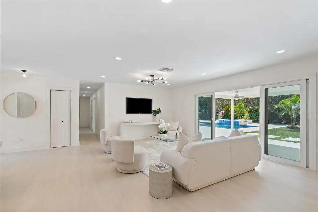 200 NW 2nd Street Delray Beach FL 33444