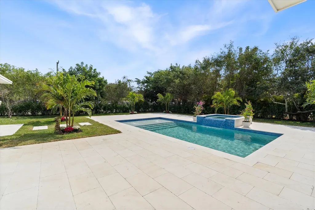200 NW 2nd Street Delray Beach FL 33444