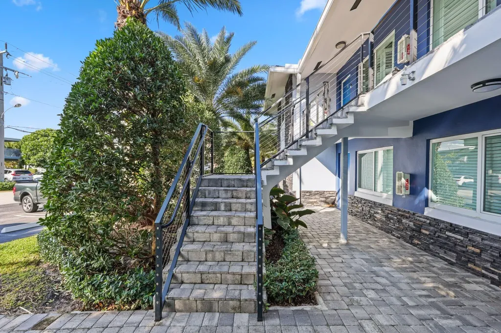 830 SE 22nd Avenue Pompano Beach FL 33062