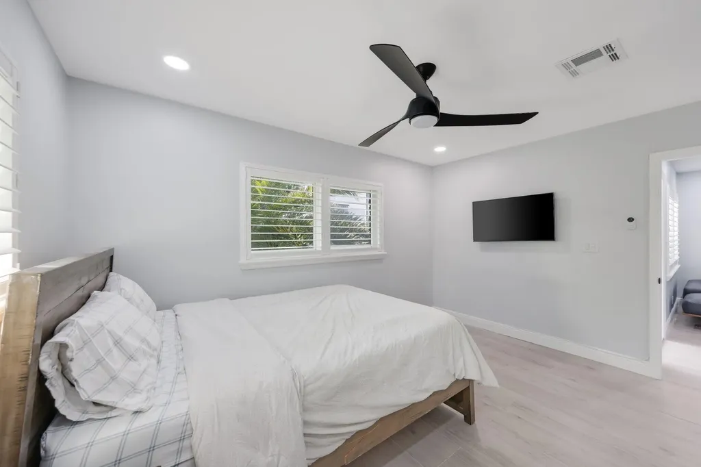 830 SE 22nd Avenue Pompano Beach FL 33062
