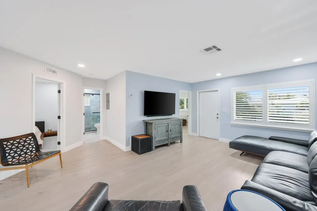 830 SE 22nd Avenue Pompano Beach FL 33062