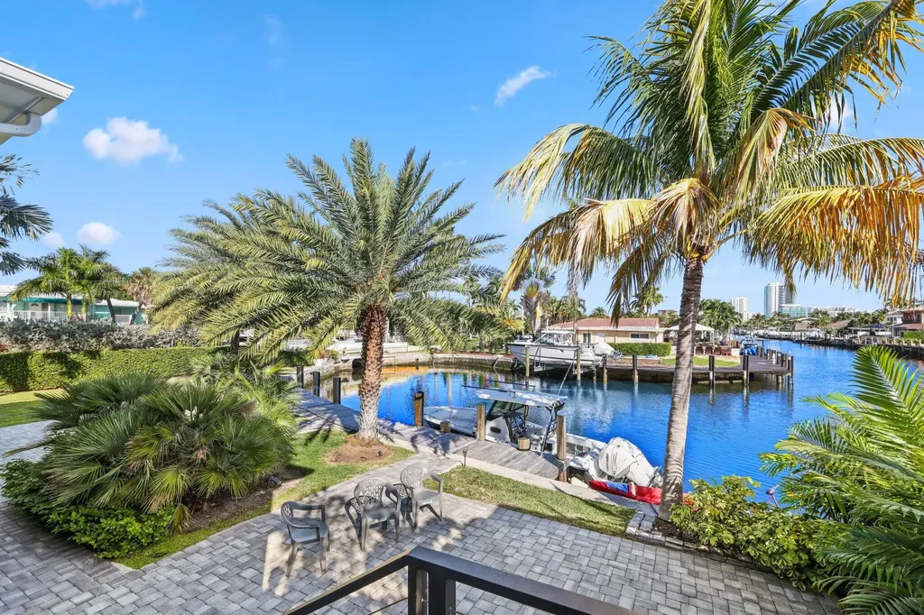 830 SE 22nd Avenue Pompano Beach FL 33062