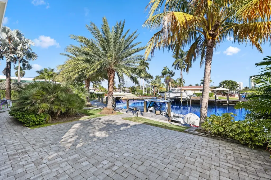 830 SE 22nd Avenue Pompano Beach FL 33062
