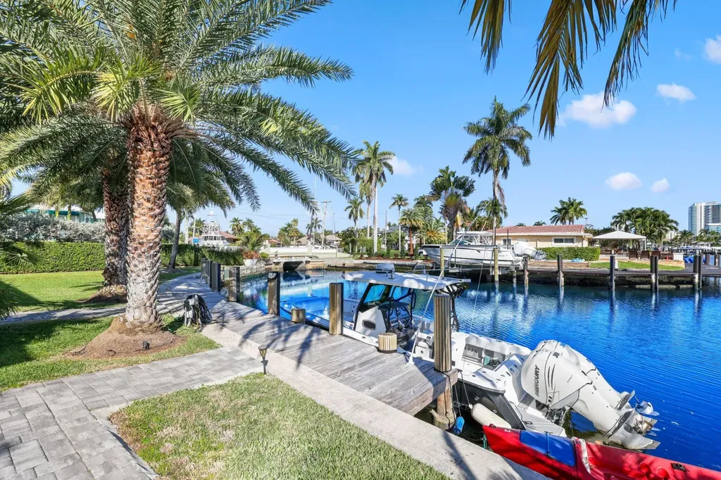 830 SE 22nd Avenue Pompano Beach FL 33062