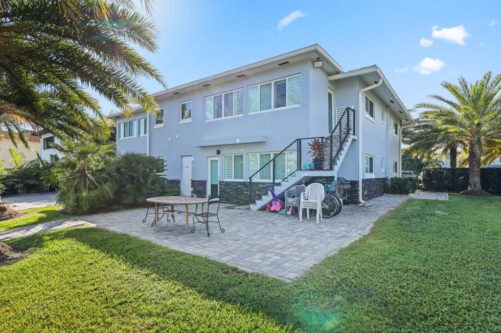 830 SE 22nd Avenue Pompano Beach FL 33062