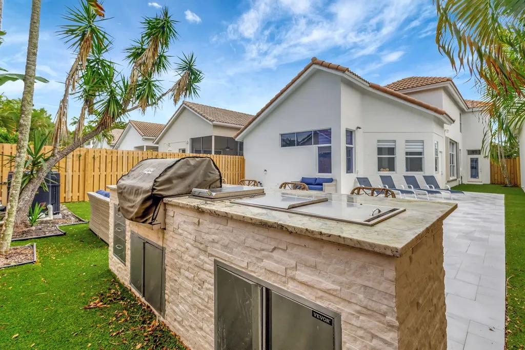 6631 NW 25th Avenue Boca Raton FL 33496