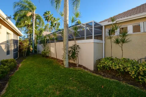 709 SW Saint Vincent Cove Port St Lucie FL 34986
