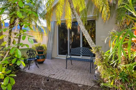709 SW Saint Vincent Cove Port St Lucie FL 34986