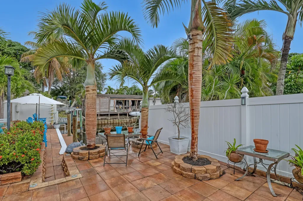 1890 SW 59th Avenue SW Plantation FL 33317