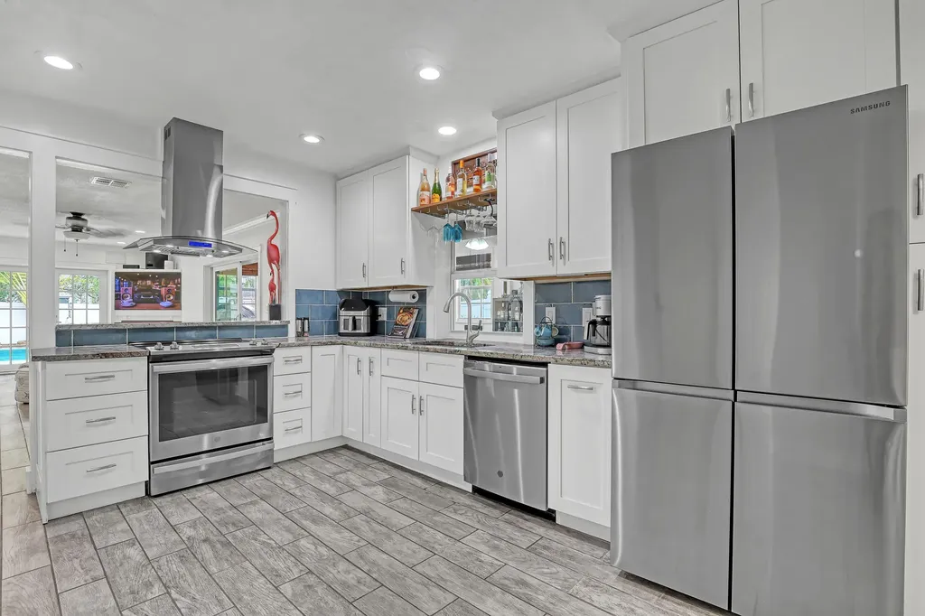 1890 SW 59th Avenue SW Plantation FL 33317