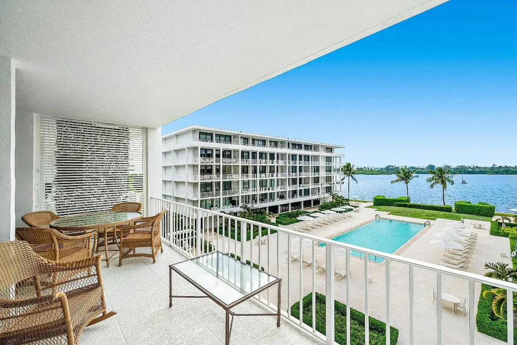 2784 S Ocean Boulevard Palm Beach FL 33480