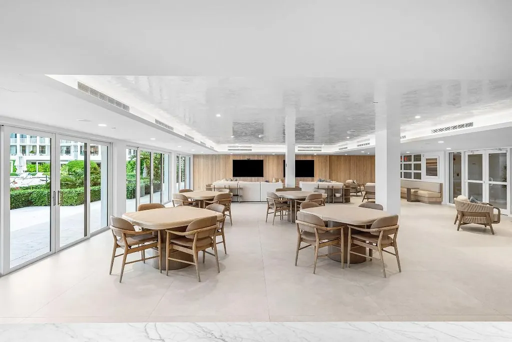 2784 S Ocean Boulevard Palm Beach FL 33480