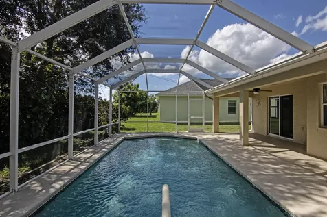 1522 SW Medley Lane Port St Lucie FL 34953