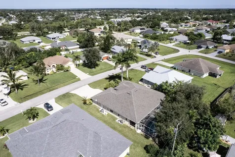 1522 SW Medley Lane Port St Lucie FL 34953
