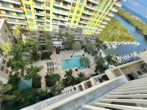 625 Casa Loma Boulevard Boynton Beach FL 33435