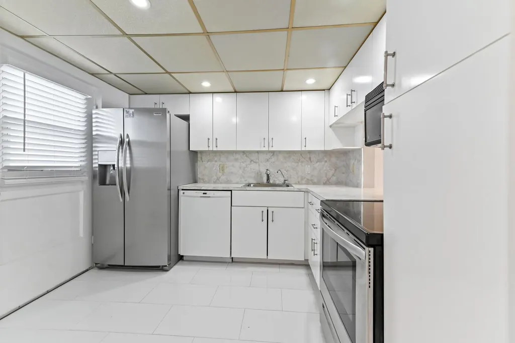 5700 NW 2nd Avenue Boca Raton FL 33487
