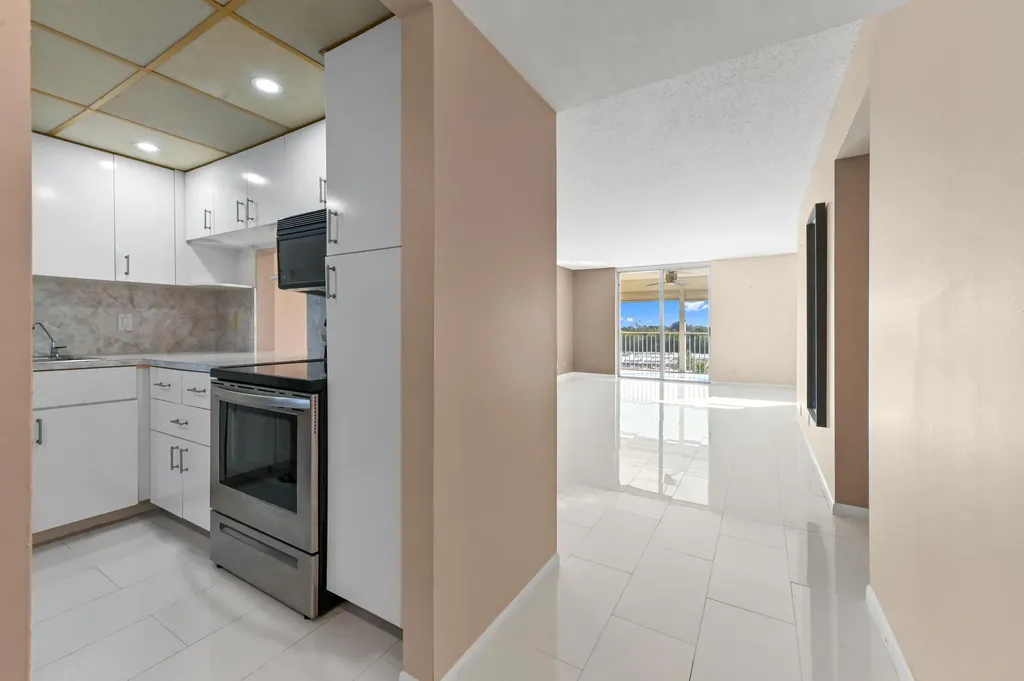 5700 NW 2nd Avenue Boca Raton FL 33487
