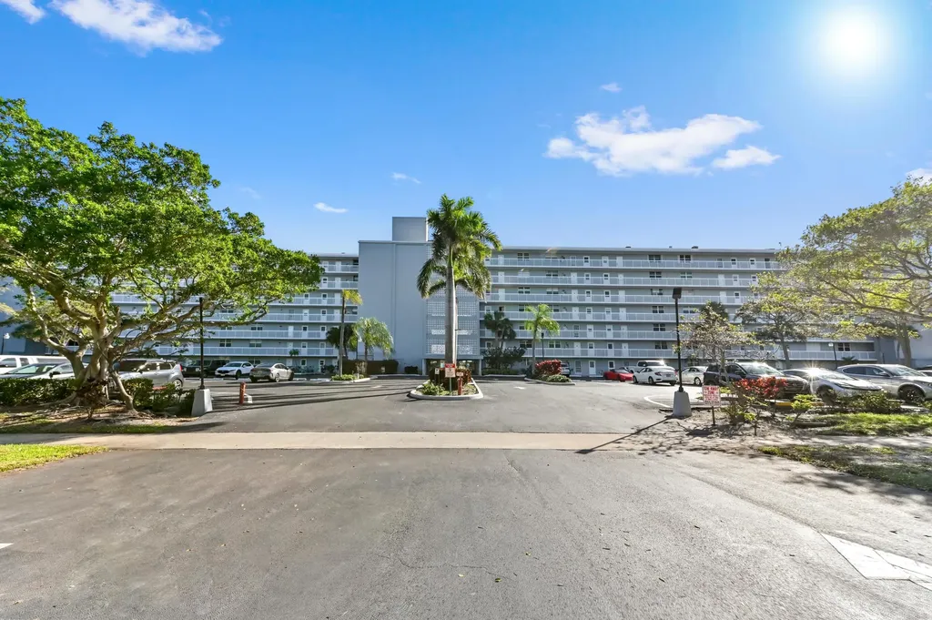 5700 NW 2nd Avenue Boca Raton FL 33487