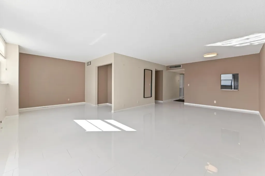 5700 NW 2nd Avenue Boca Raton FL 33487