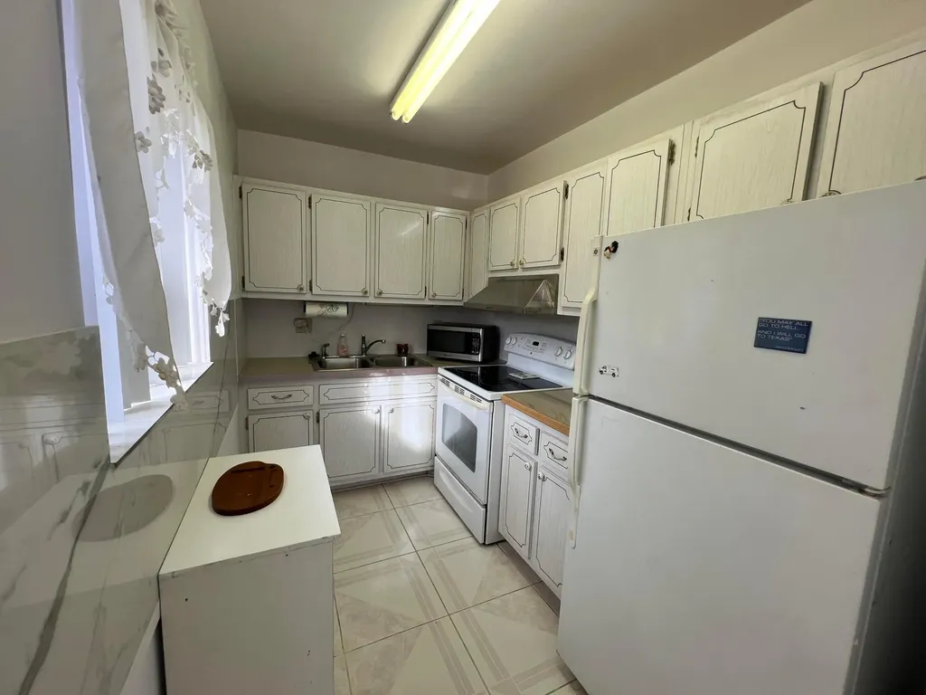 2840 Cynthia Lane Lake Worth Beach FL 33461