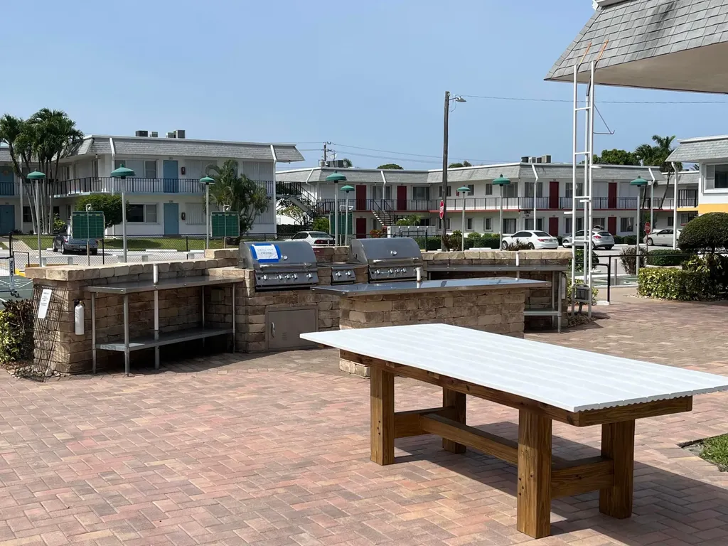 2840 Cynthia Lane Lake Worth Beach FL 33461