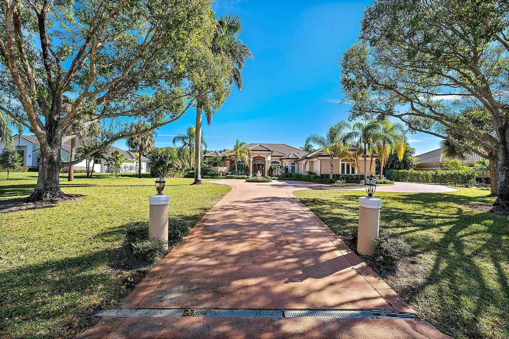 8480 Man O War Road Palm Beach Gardens FL 33418