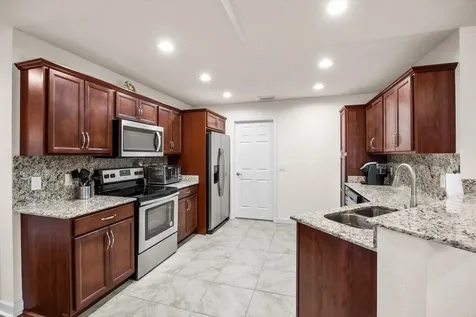 79 Flores Del Norte Fort Pierce FL 34951