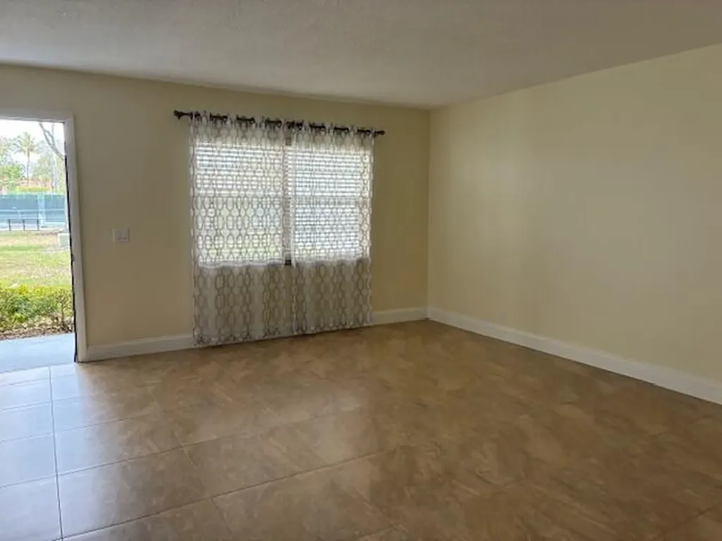 355 Normandy H Delray Beach FL 33484