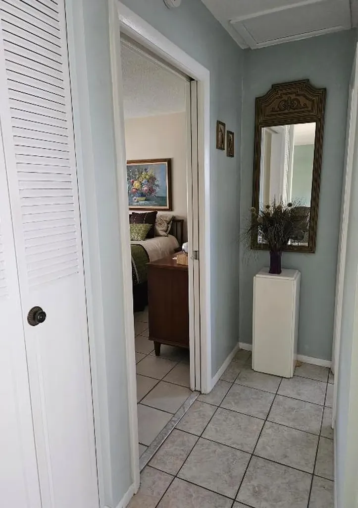 2950 Crosley Drive E West Palm Beach FL 33415