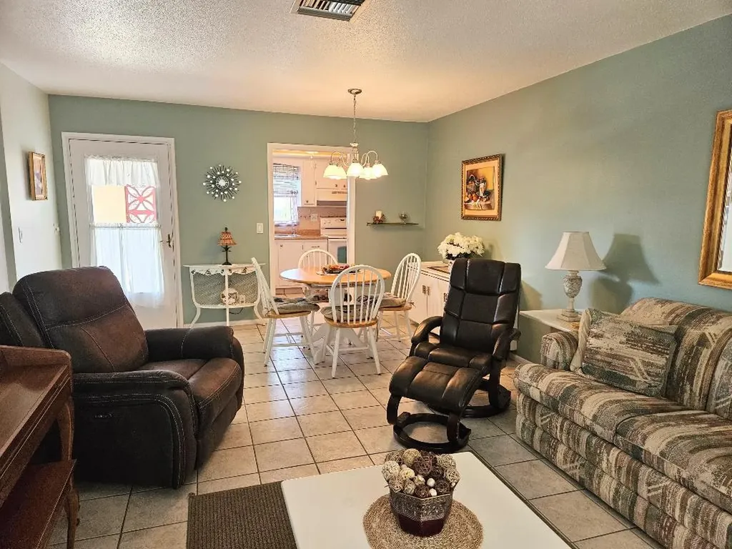 2950 Crosley Drive E West Palm Beach FL 33415