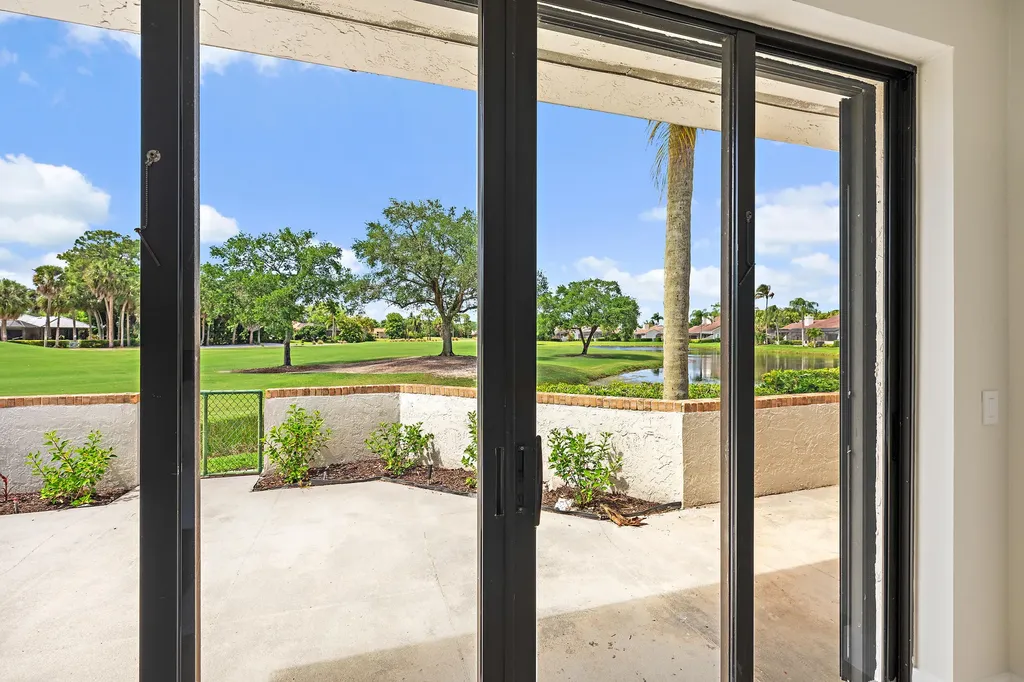 37 Edinburgh Drive Palm Beach Gardens FL 33418