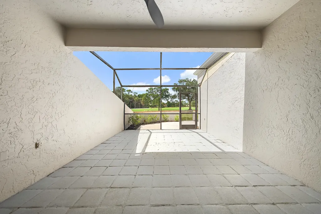 37 Edinburgh Drive Palm Beach Gardens FL 33418