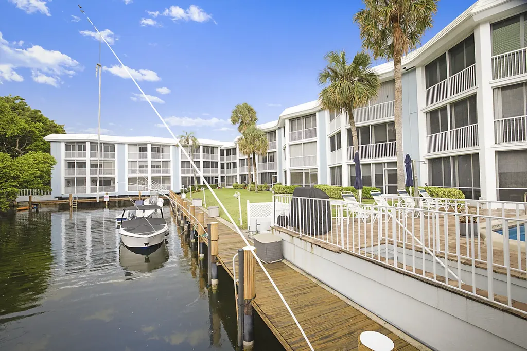 700 NE Harbour Terrace Boca Raton FL 33431