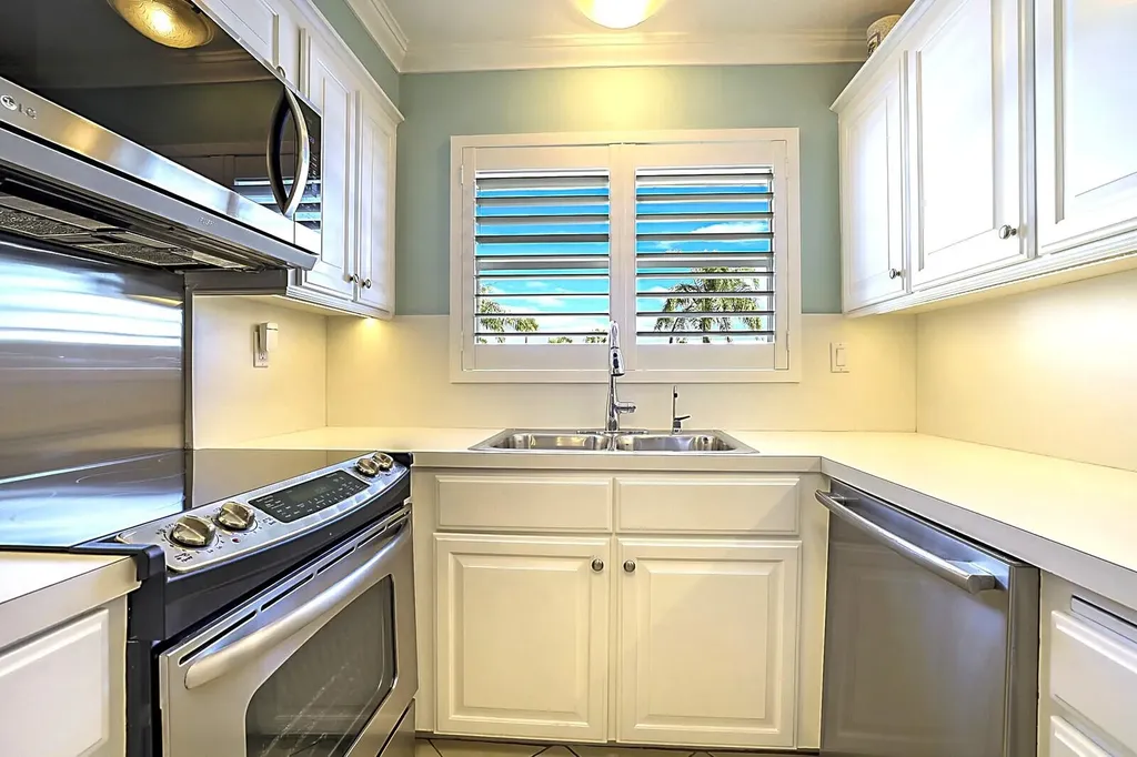 700 NE Harbour Terrace Boca Raton FL 33431