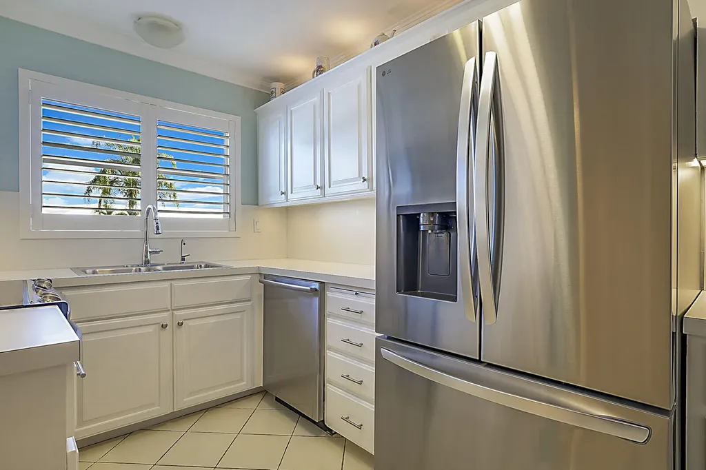 700 NE Harbour Terrace Boca Raton FL 33431