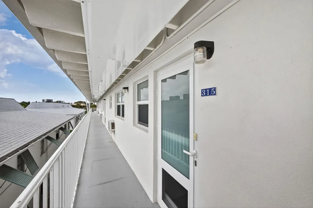 4001 S Ocean Boulevard South Palm Beach FL 33480