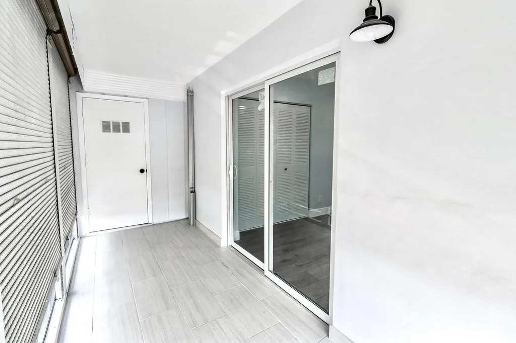 29 Burgundy A Delray Beach FL 33484