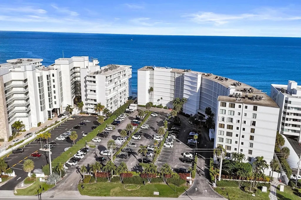 3590 S Ocean Boulevard South Palm Beach FL 33480