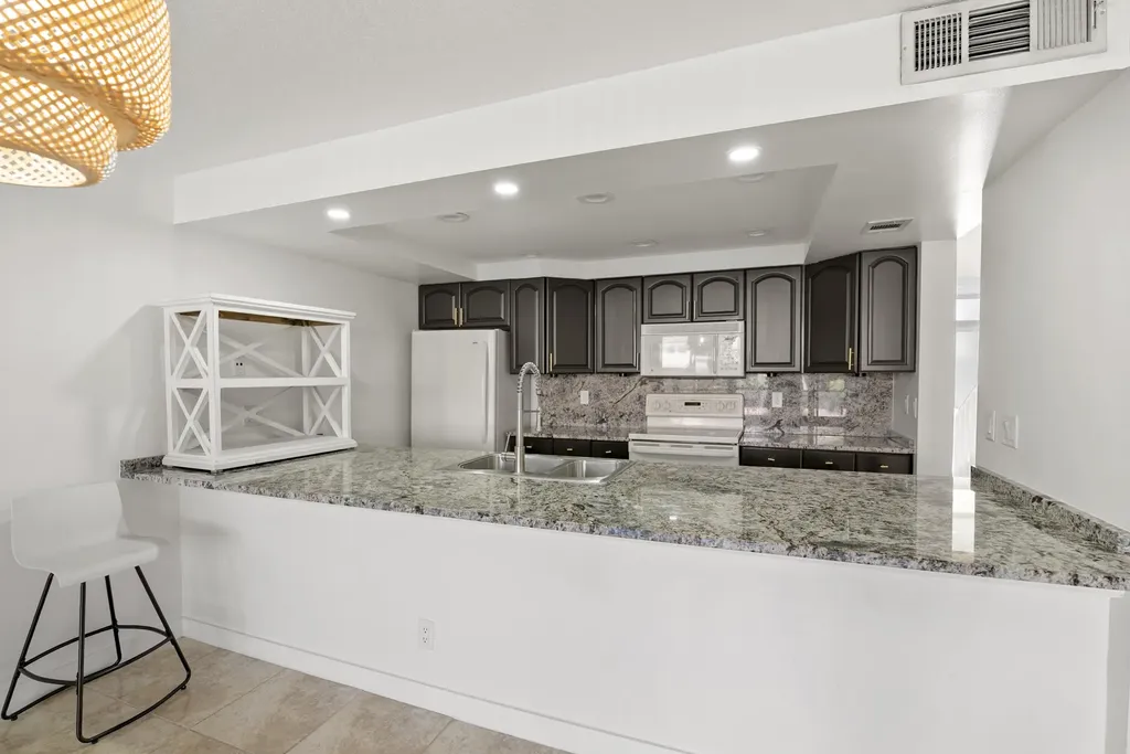 216 Old Meadow Way Palm Beach Gardens FL 33418