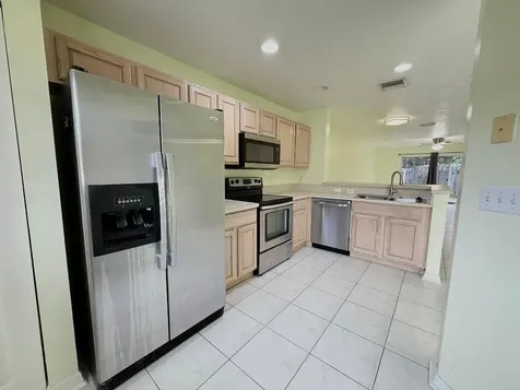 1910 Lakeview Drive W Royal Palm Beach FL 33411
