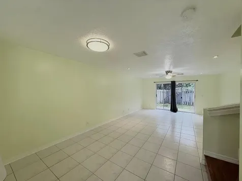 1910 Lakeview Drive W Royal Palm Beach FL 33411