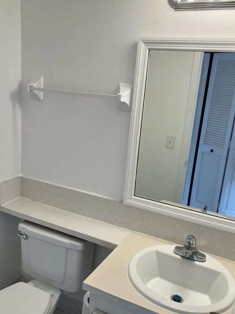 156 Suffolk D Boca Raton FL 33434
